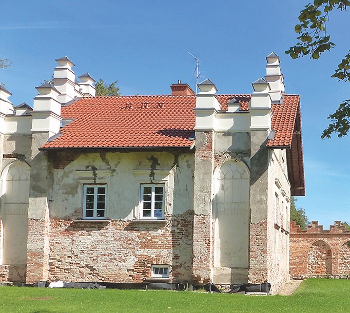 Verwaltungsgebäude mit schmucken Türmchen