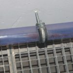Die schmalen Abflussrohre (80 mm) sind bewusst transparent