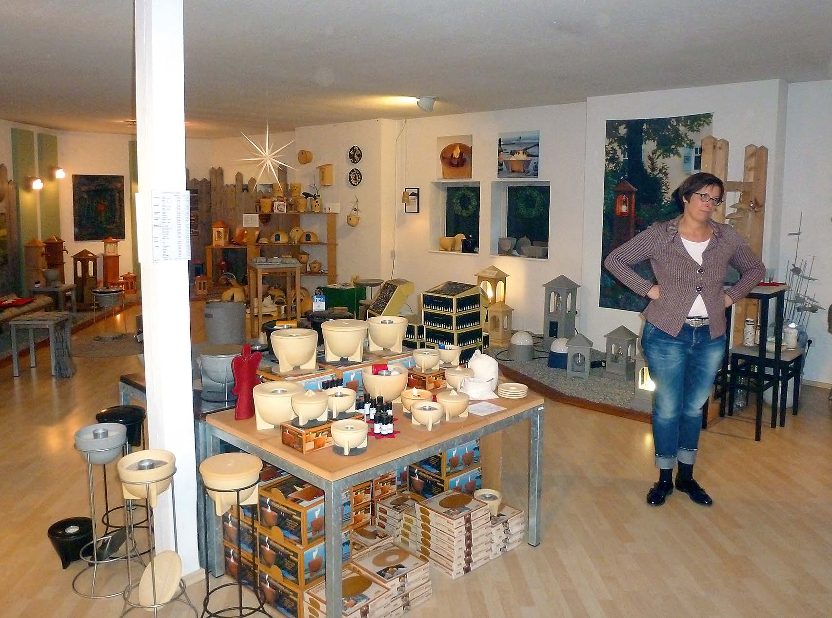 Blick in den Verkaufsraum vor Ort