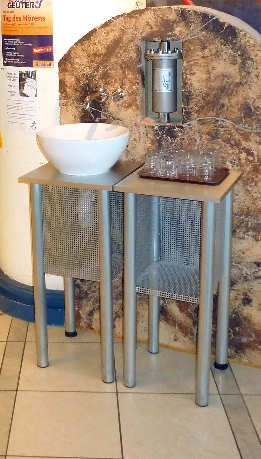 Eine Bäckerei in Coburg hat erfolgreich das 3-Quellen Gerät in der Backstube eingesetzt; daraufhin installierte sie ein 2. Gerät, wo sich Kunden und Café-Gäste kostenfrei bedienen können.