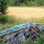 Am Rand eines Ackers wurden weitere Bokashi Depots angelegt.