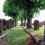 Der jüdische Friedhof in Ihringen am Kaiserstuhl mit den prächtigen Kastanien