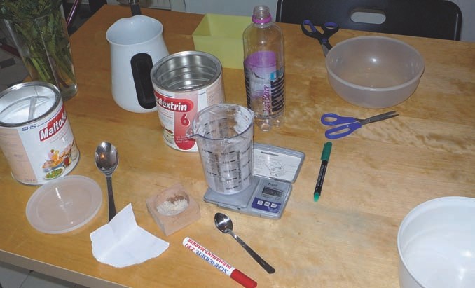 Kohlenhydrate, Wasser und Salz sind die Zutaten des Versorgungsmixes, der grammgenau zusammengestellt wird.
