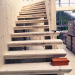 Treppe aus Fensterausschnitten
