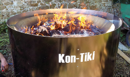 Pflanzenkohle aus Holzabfällen mit de Kon-Tiki